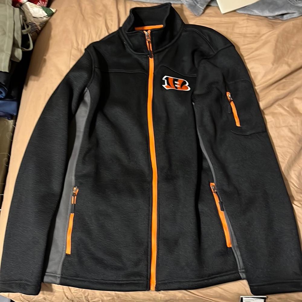 NFL Team Apparel Men’s medium Bengals Zip Up Jacket